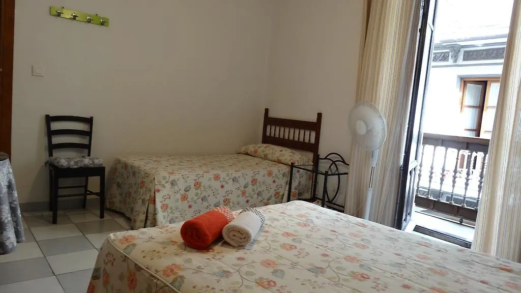 Konukevi Pension Olympia Granada